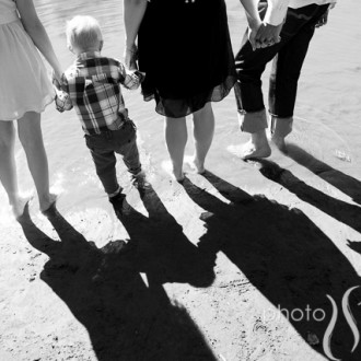 Cashing in on fall family mini sessions! Whoot-whoot!